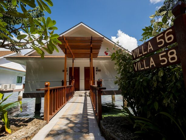 Imagen de la habitación del Hotel Sunlight Eco Tourism Island Resort. Foto 10