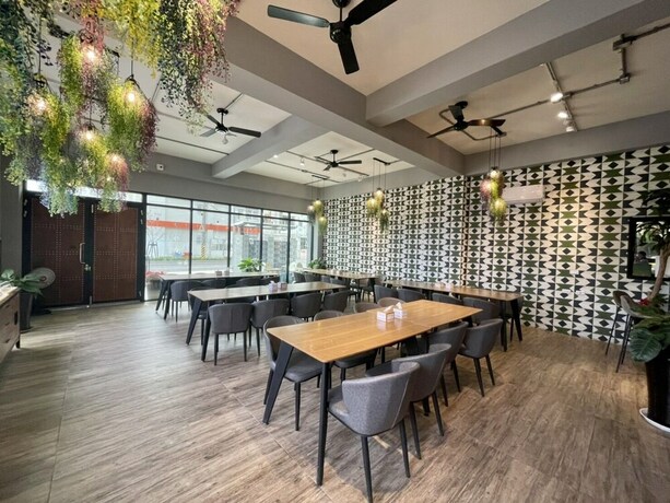 Imagen del bar/restaurante del Hotel Sunlight Forest. Foto 14