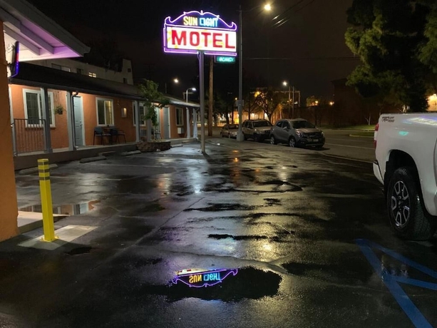 Imagen de los exteriores del Hotel Sunlight Motel. Foto 11
