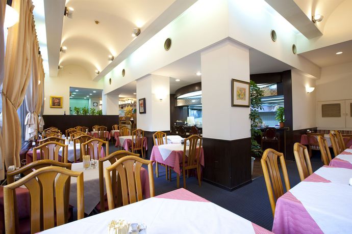 Imagen del bar/restaurante del Hotel Sunlite Shinjuku. Foto 3