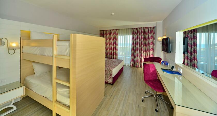 Imagen general del Hotel Sunmelia Beach Resort Hotel & Spa-All Inclusive. Foto 1