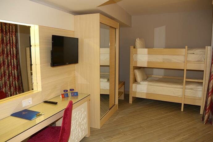 Imagen general del Hotel Sunmelia Beach Resort Hotel & Spa-All Inclusive. Foto 2
