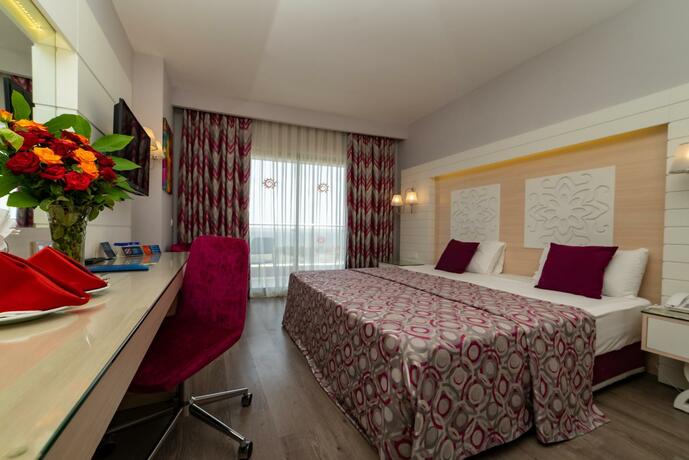 Imagen general del Hotel Sunmelia Beach Resort Hotel & Spa-All Inclusive. Foto 6