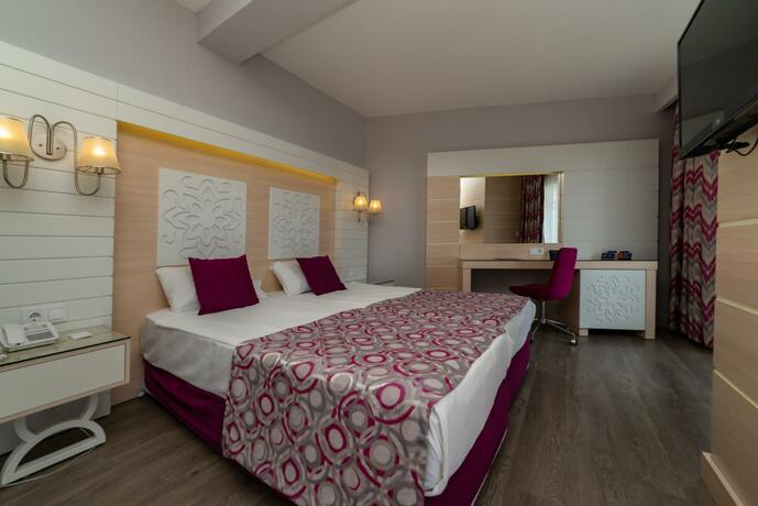 Imagen general del Hotel Sunmelia Beach Resort Hotel & Spa-All Inclusive. Foto 7