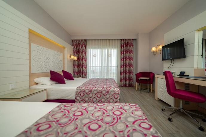 Imagen general del Hotel Sunmelia Beach Resort Hotel & Spa-All Inclusive. Foto 11