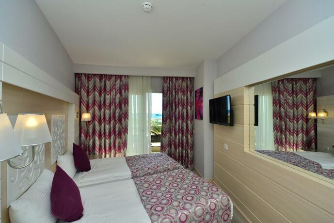Imagen general del Hotel Sunmelia Beach Resort Hotel & Spa-All Inclusive. Foto 12