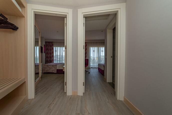 Imagen general del Hotel Sunmelia Beach Resort Hotel & Spa-All Inclusive. Foto 16