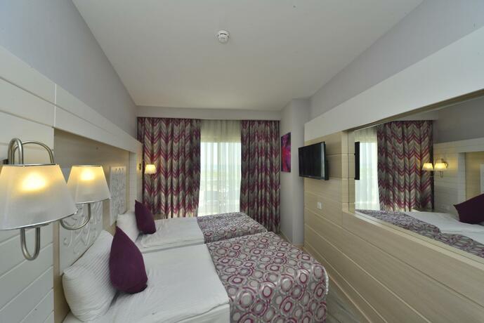Imagen general del Hotel Sunmelia Beach Resort Hotel & Spa-All Inclusive. Foto 18
