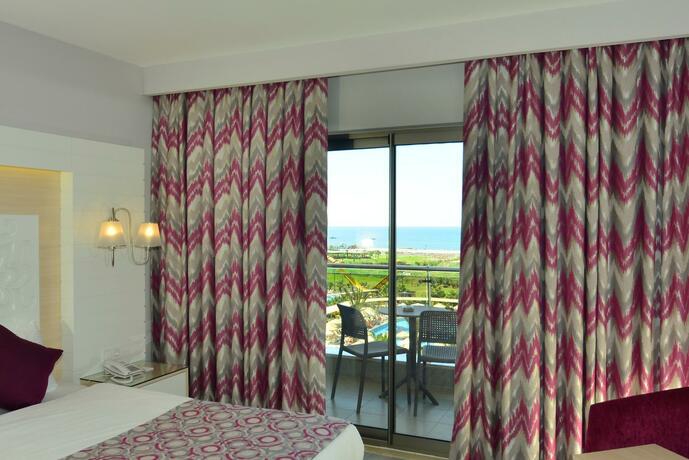 Imagen general del Hotel Sunmelia Beach Resort Hotel & Spa-All Inclusive. Foto 19
