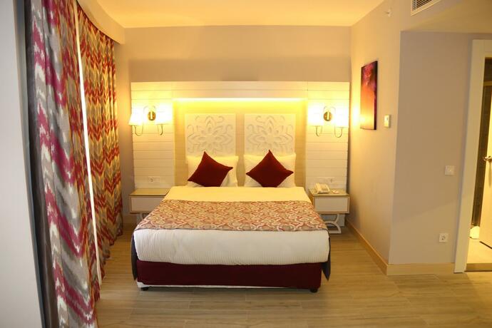 Imagen general del Hotel Sunmelia Beach Resort Hotel & Spa-All Inclusive. Foto 22
