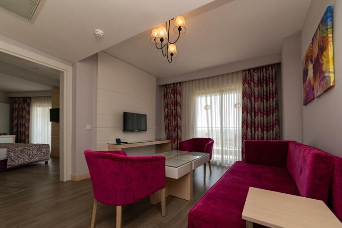Imagen general del Hotel Sunmelia Beach Resort Hotel & Spa-All Inclusive. Foto 44
