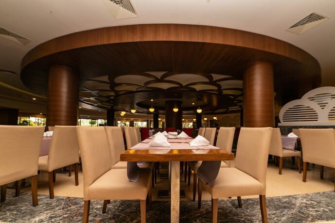 Imagen general del Hotel Sunmelia Beach Resort Hotel & Spa-All Inclusive. Foto 47