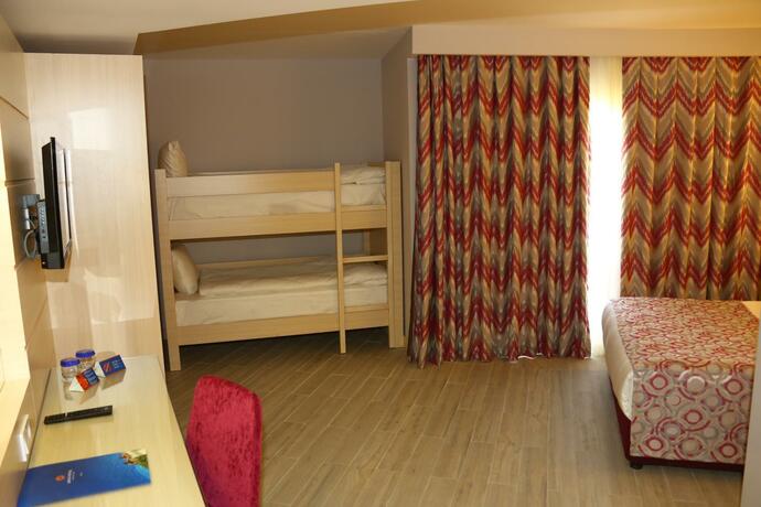 Imagen general del Hotel Sunmelia Beach Resort Hotel & Spa-All Inclusive. Foto 59