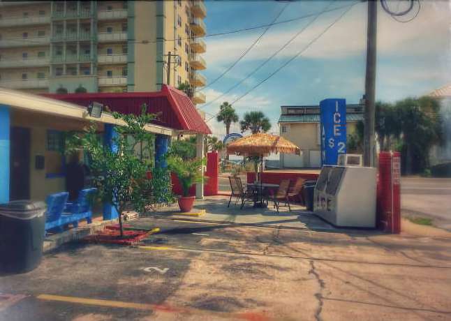 Imagen de los exteriores del Hotel Sun-n-Sands Motel. Foto 4