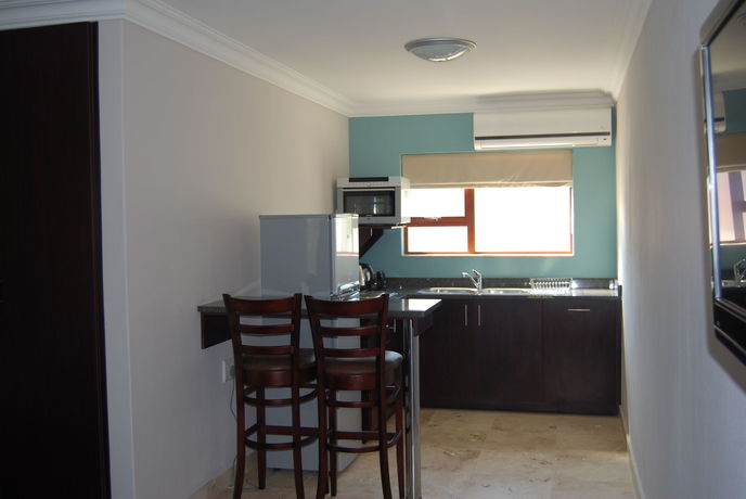 Imagen del bar/restaurante del Hotel Sunninghill Guest Lodge. Foto 3