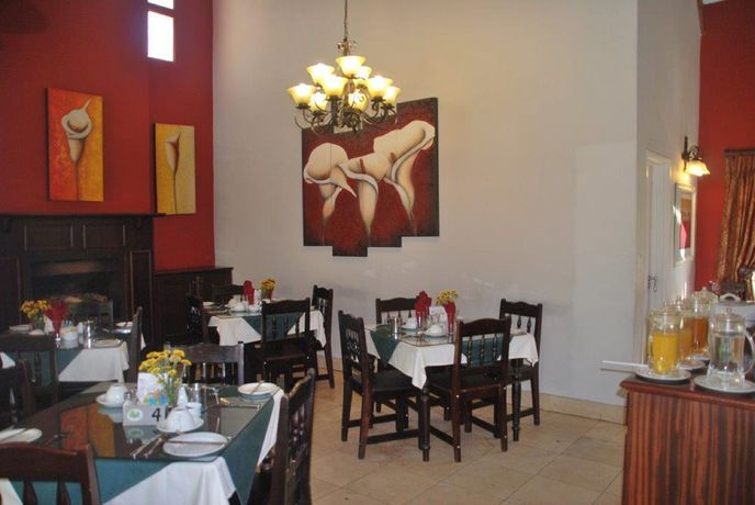 Imagen de los exteriores del Hotel Sunninghill Guest Lodge. Foto 13