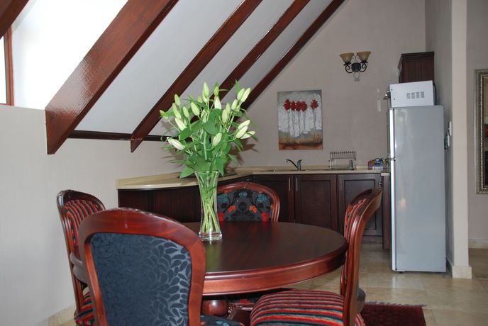 Imagen del bar/restaurante del Hotel Sunninghill Guest Lodge. Foto 4