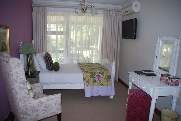 Imagen de la habitación del Hotel Sunninghill Guest Lodge. Foto 10