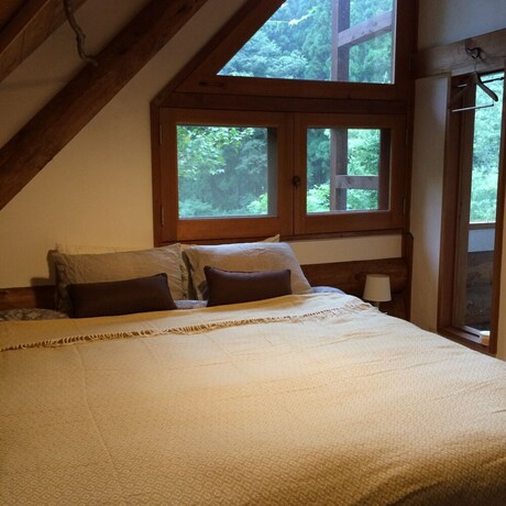 Imagen general del Hotel Sunnsnow Log House. Foto 12