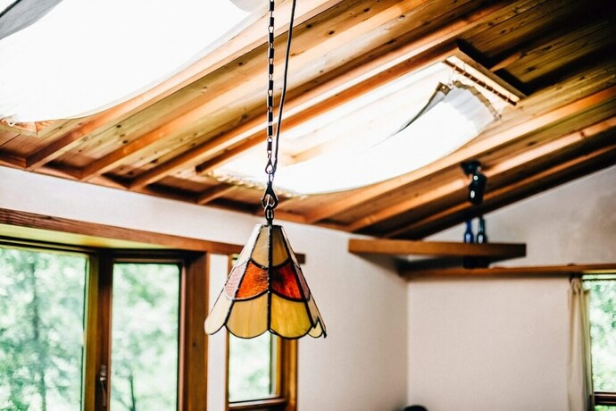 Imagen de los interiores del Hotel Sunnsnow Log House. Foto 26