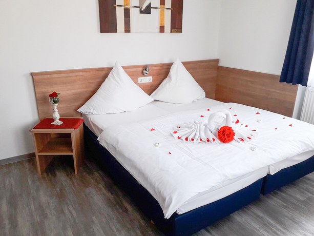 Imagen de la habitación del Hotel Sunny, Aiterhofen. Foto 17