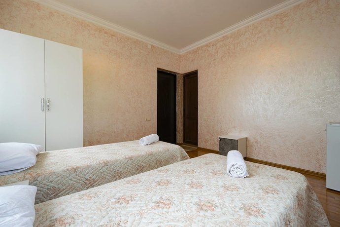 Imagen de la habitación del Hotel Sunny, Batumi. Foto 5