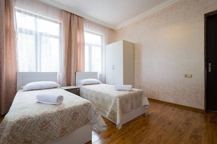 Imagen de la habitación del Hotel Sunny, Batumi. Foto 8