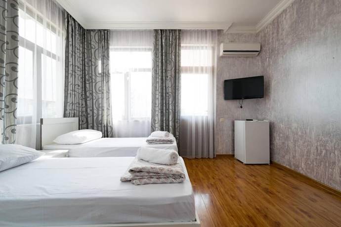 Imagen de la habitación del Hotel Sunny, Batumi. Foto 10