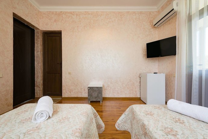 Imagen de la habitación del Hotel Sunny, Batumi. Foto 20