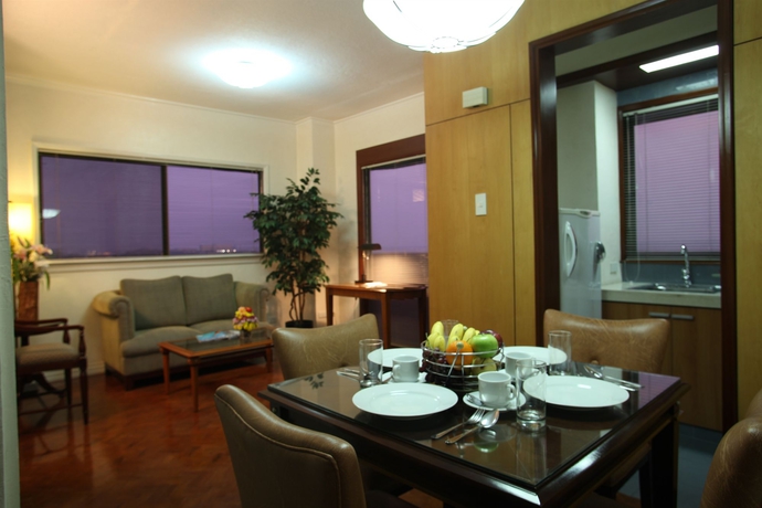 Imagen de los interiores del Hotel Sunny Bay Suites. Foto 15