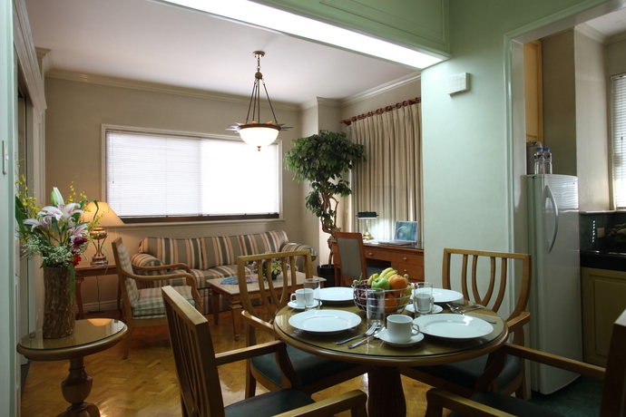 Imagen de la habitación del Hotel Sunny Bay Suites. Foto 9