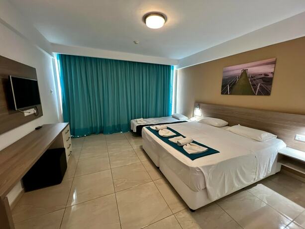 Imagen de la habitación del Hotel Sunny Blue. Foto 16
