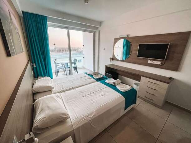 Imagen de la habitación del Hotel Sunny Blue. Foto 18
