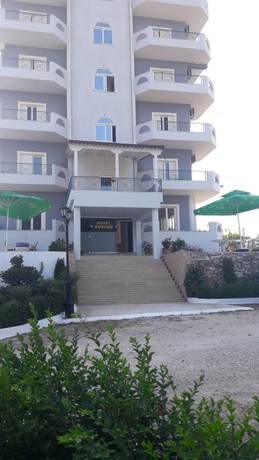 Imagen de los interiores del Hotel Sunny, &Ccedil;uk&euml;. Foto 20