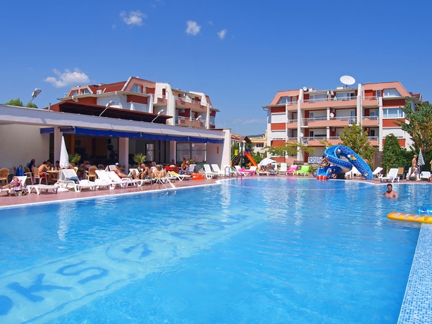 Imagen de la piscina del Hotel Sunny Fort. Foto 15