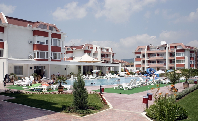Imagen de los exteriores del Hotel Sunny Fort. Foto 7