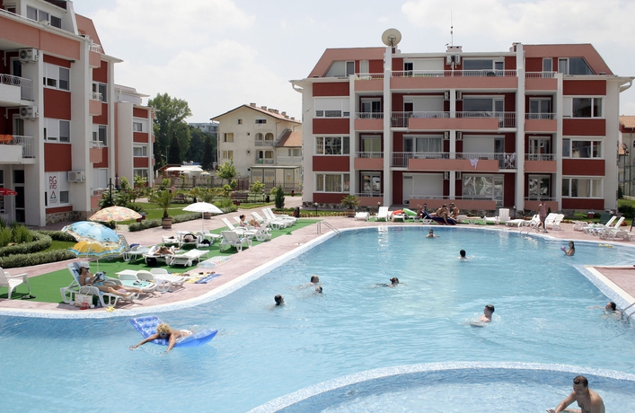Imagen de la piscina del Hotel Sunny Fort. Foto 16