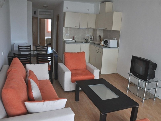 Imagen general del Hotel Sunny Holiday Apartments. Foto 4