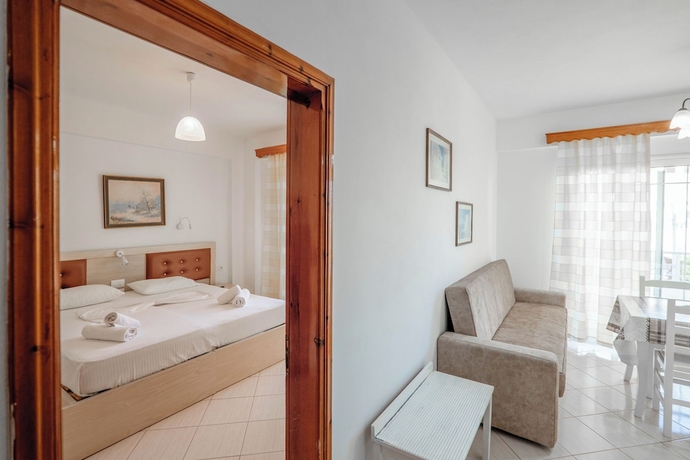 Imagen de la habitación del Hotel Sunny Holiday. Foto 14