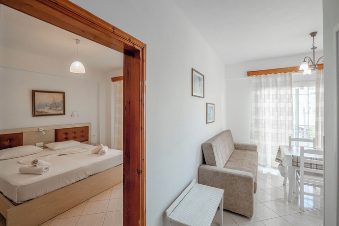Imagen de la habitación del Hotel Sunny Holiday. Foto 16