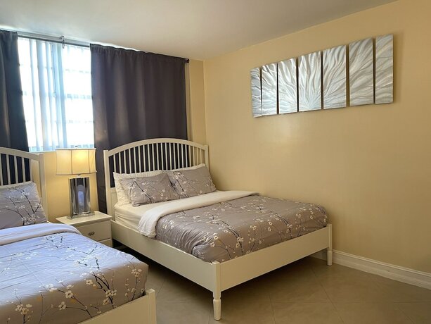 Imagen de la habitación del Hotel Sunny Isles Beach. Foto 14