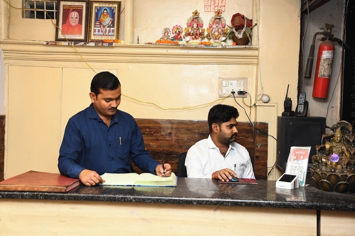 Imagen de los interiores del Hotel Sunny, Kanpur. Foto 15