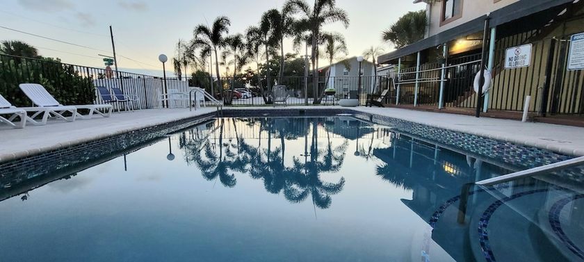 Imagen general del Hotel Sunny Palms Inn. Foto 1