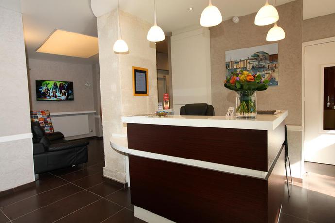 Imagen de los interiores del Hotel Sunny, Plaza de Italia. Foto 17