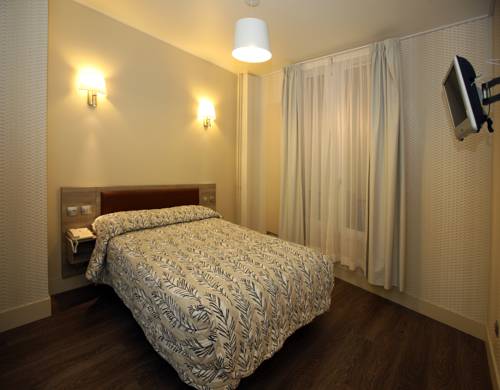 Imagen de la habitación del Hotel Sunny, Plaza de Italia. Foto 9
