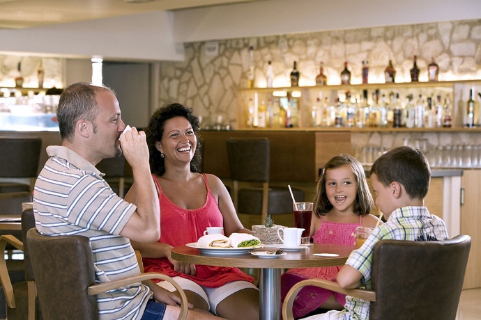 Imagen de los interiores del Hotel Sunny Poreč by Valamar. Foto 12