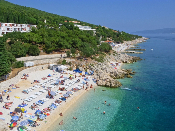 Imagen de los exteriores del Hotel Sunny Rabac by Valamar. Foto 11