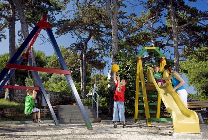 Imagen de los exteriores del Hotel Sunny Rabac by Valamar. Foto 13