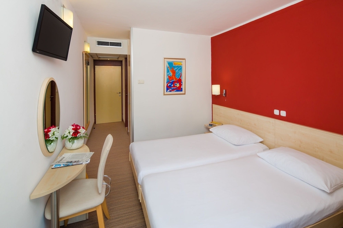 Imagen de la habitación del Hotel Sunny Rabac by Valamar. Foto 5