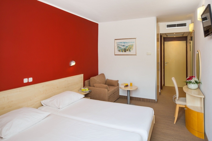 Imagen de la habitación del Hotel Sunny Rabac by Valamar. Foto 7